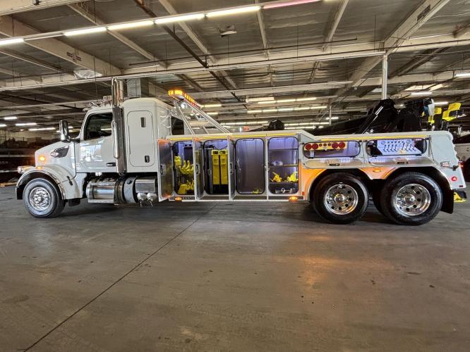 PETERBILT 567