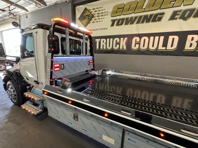 PETERBILT 536