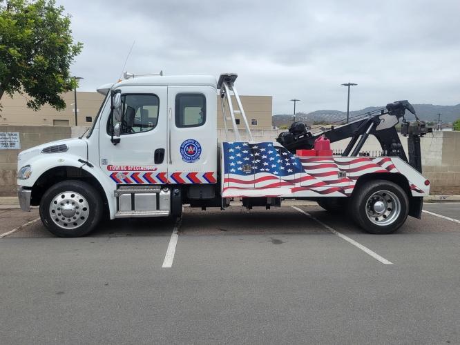 FREIGHTLINER BUSINESS CLASS M2 106