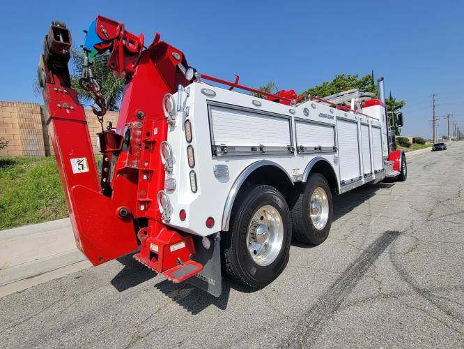 PETERBILT 389
