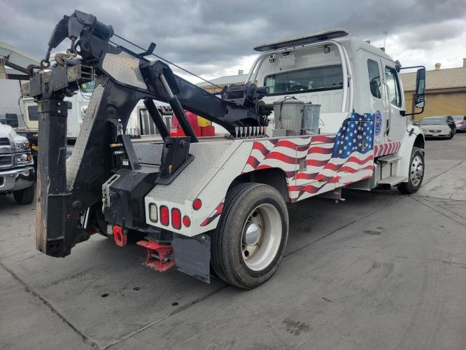 FREIGHTLINER BUSINESS CLASS M2 106