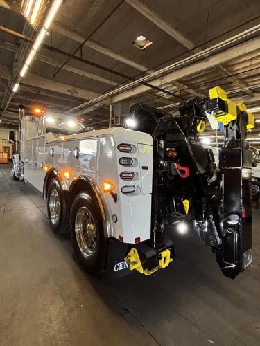 PETERBILT 567