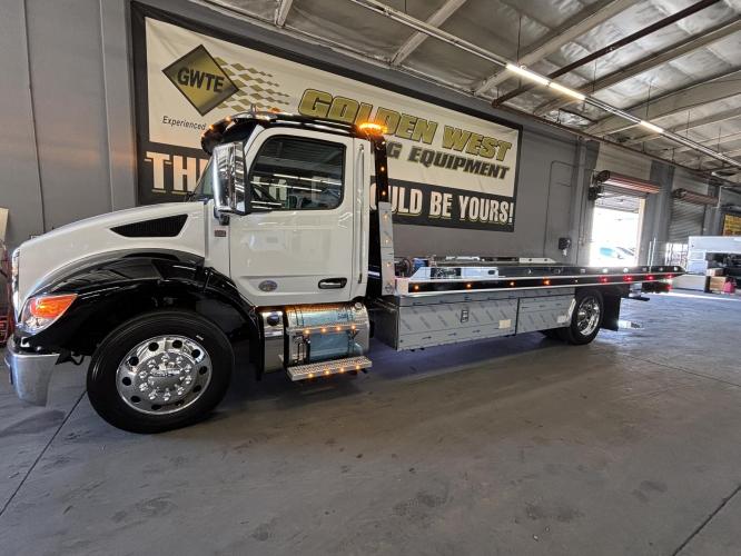 PETERBILT 536
