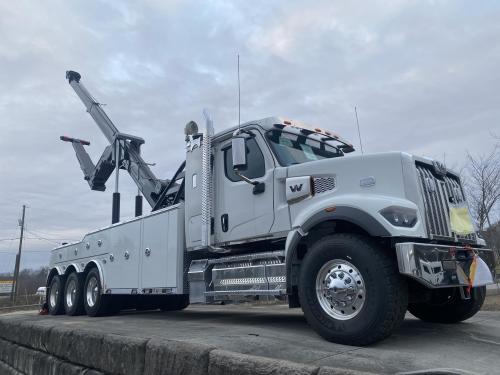 2025 WESTERN STAR 49X