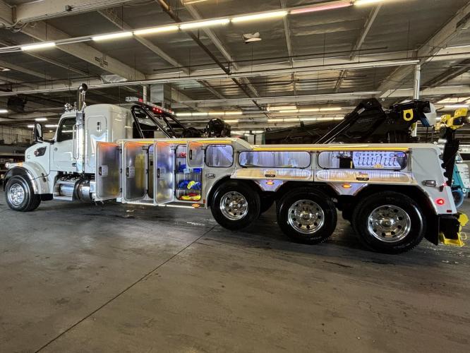 PETERBILT 567