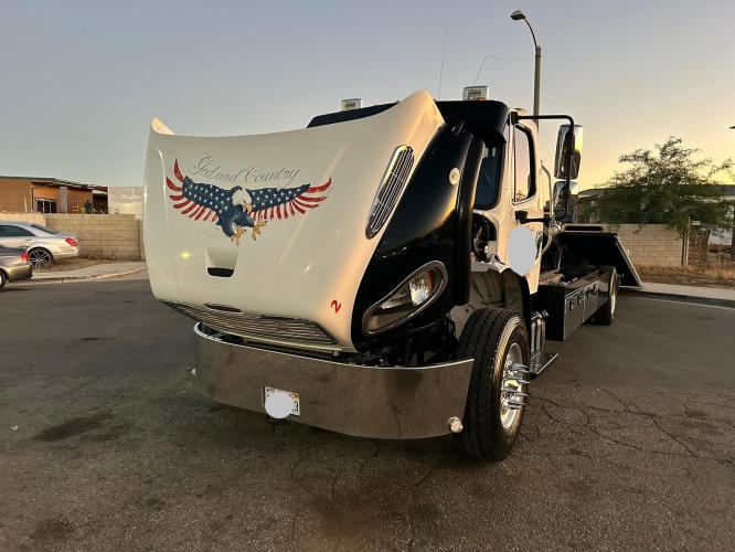 FREIGHTLINER BUSINESS CLASS M2 106
