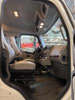 FREIGHTLINER BUSINESS CLASS M2 106