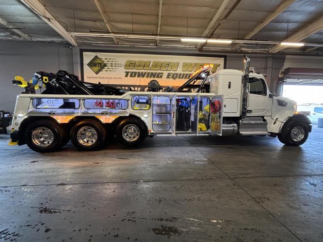 PETERBILT 567