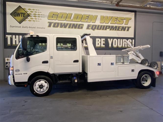 HINO 195DC