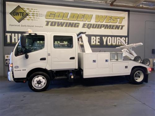 2018 HINO 195DC