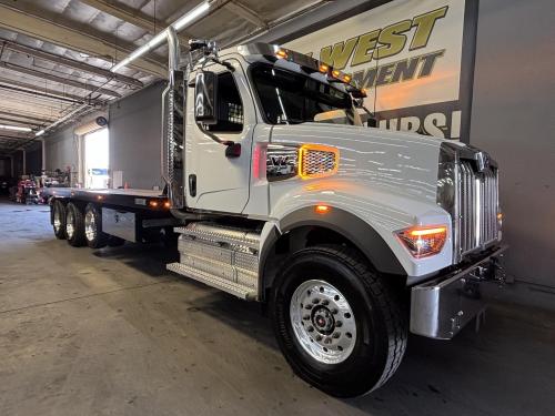 2025 WESTERN STAR 49X