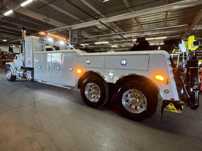 PETERBILT 567