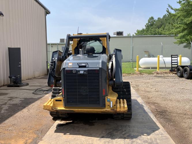 John Deere 333G