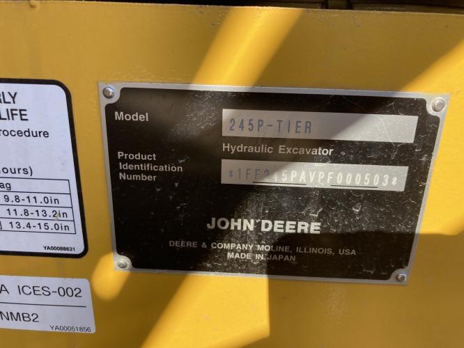 John Deere 245 P