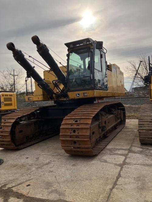 2018 John Deere 870GF