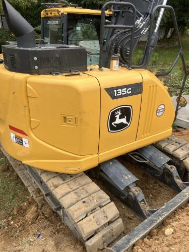 John Deere 135G