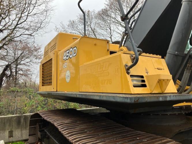 John Deere 450D LC