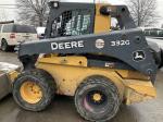 John Deere 332G