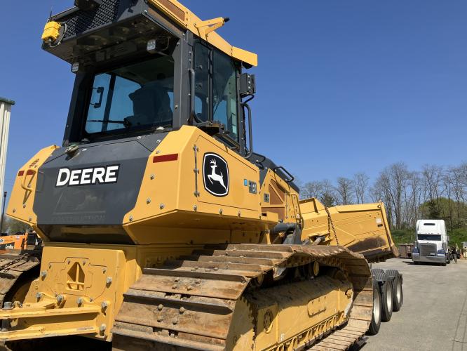 John Deere 750L