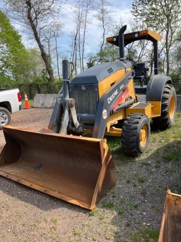 John Deere 210L