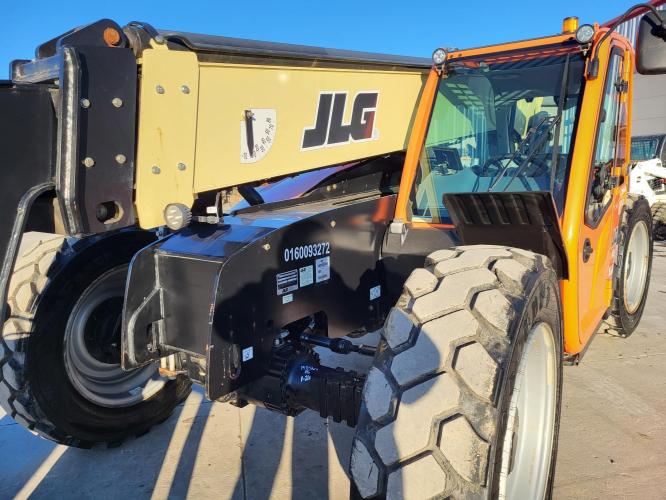 JLG 742