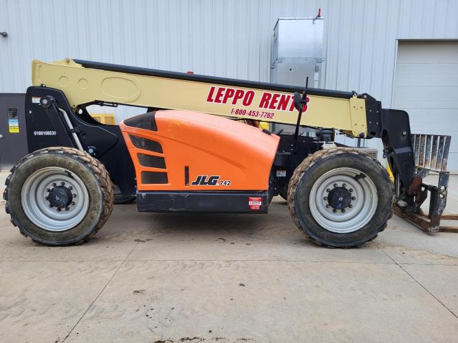 JLG 742