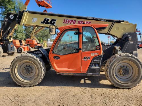 2022 JLG 943