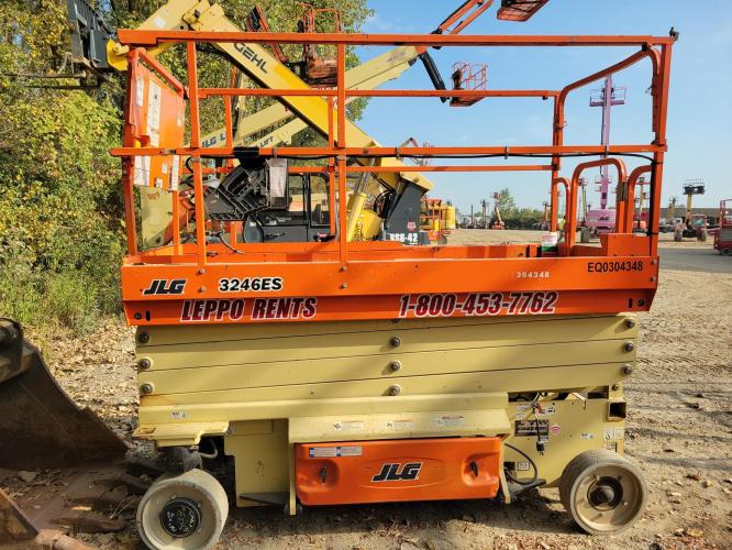 JLG 3246ES