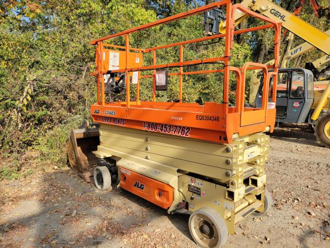 JLG 3246ES