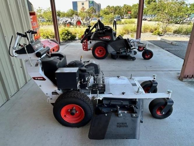 BOBCAT WB0736ST