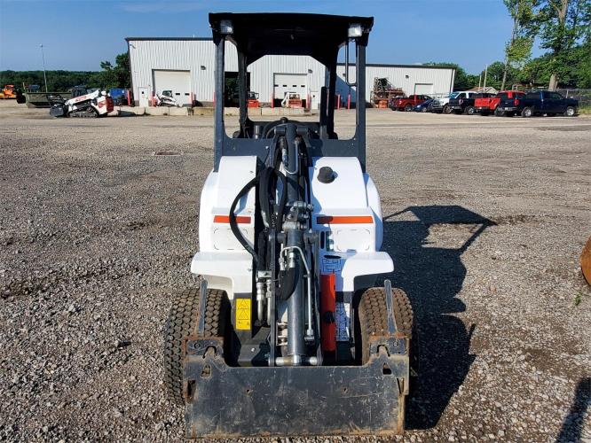 BOBCAT L28