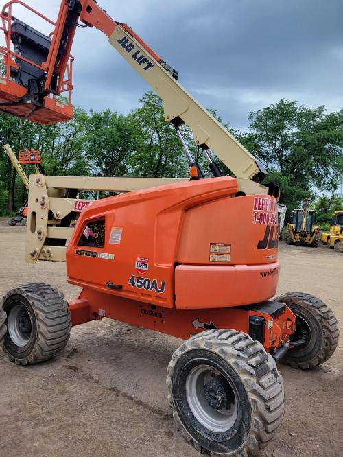 2019 JLG 450AJ