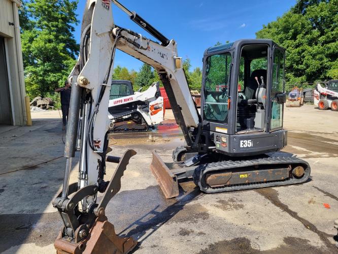 BOBCAT E35i