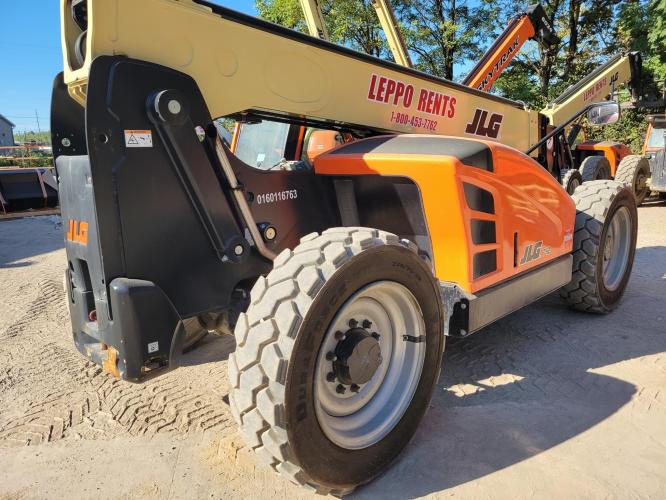 JLG 742