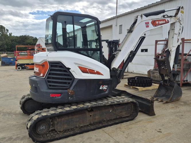 BOBCAT E50