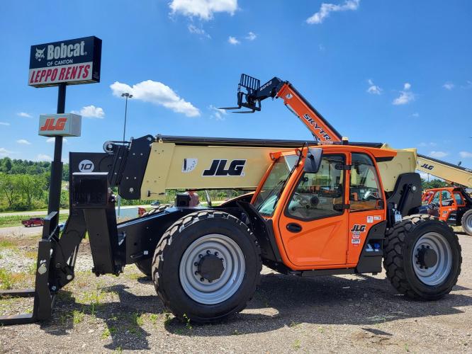 JLG 1055