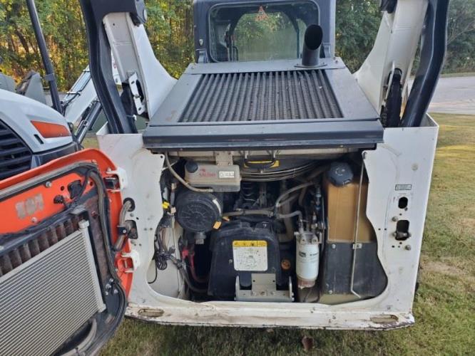 BOBCAT T76
