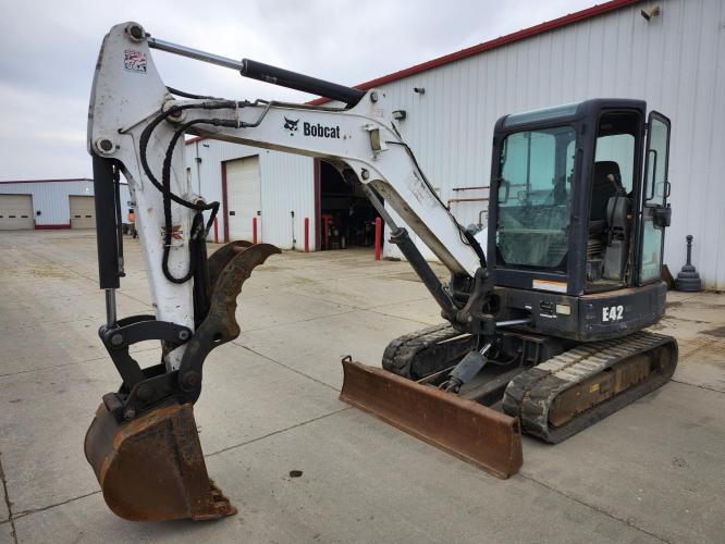 BOBCAT E42R2