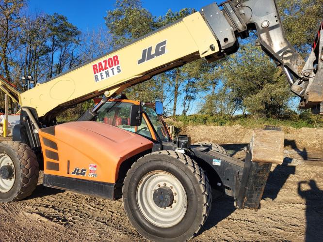 JLG 1255