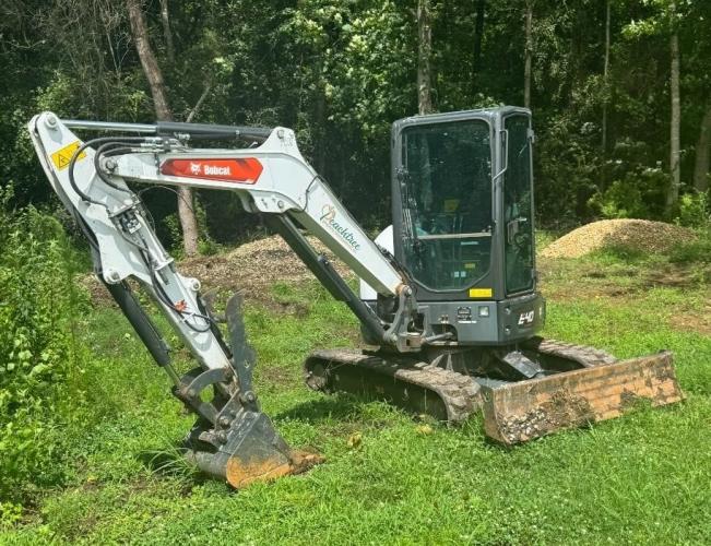 BOBCAT E40