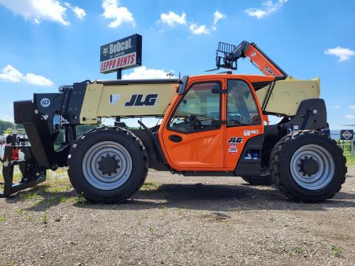 2025 JLG 1055