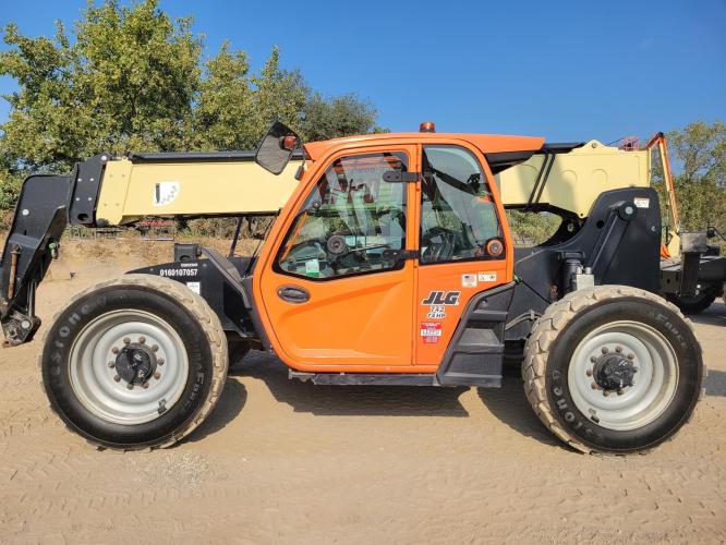 JLG 742