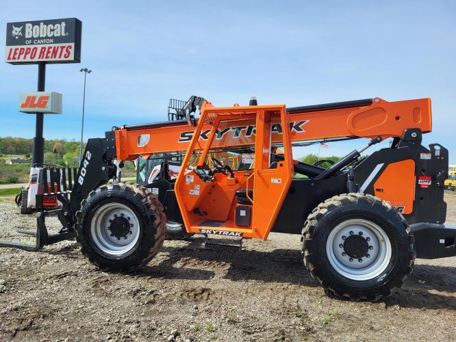 SKY TRAK 8042