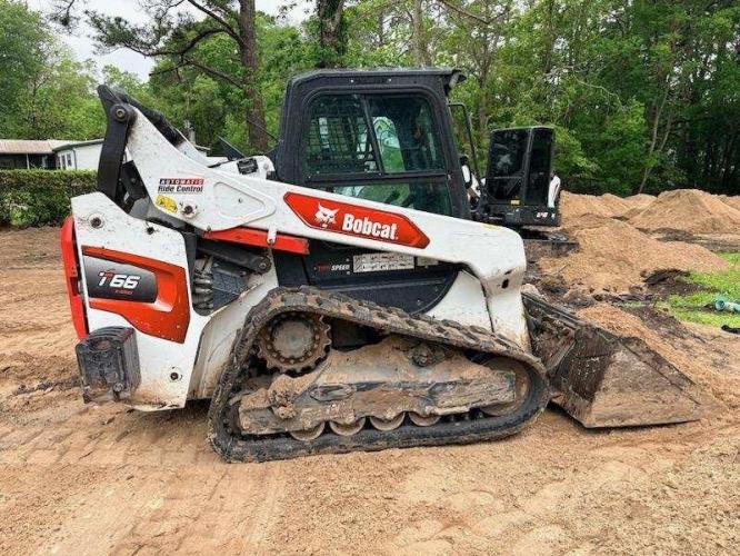 BOBCAT T66