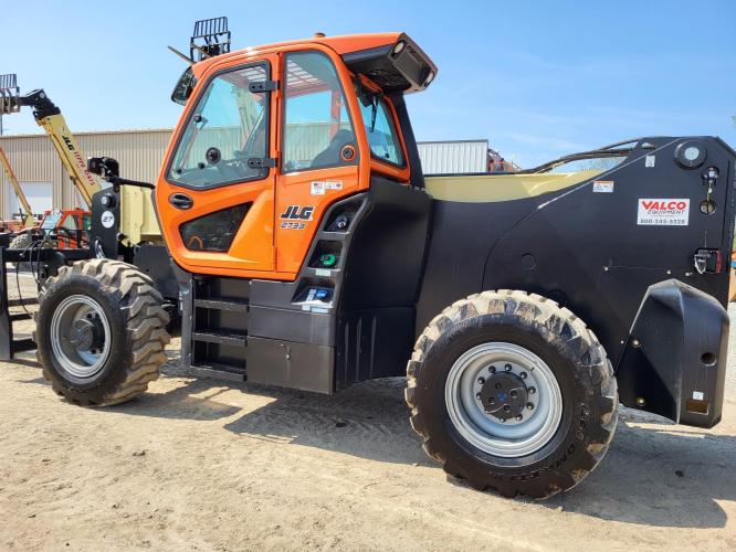 JLG 2733
