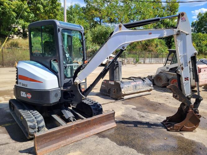 BOBCAT E35i