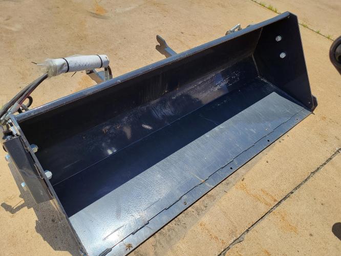 BOBCAT 48" SLIP SCOOP BUCKET