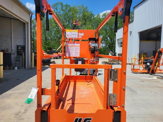 JLG ES1932