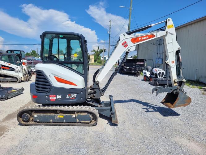 BOBCAT E35R2