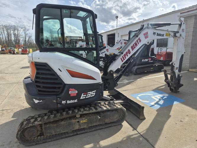 BOBCAT E35